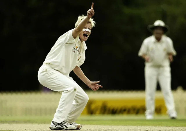 Cathryn Fitzpatrick appeals for a wicket
