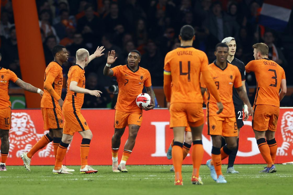 Netherlands - 1731.23 - Sixth Top Football Team in Fifa 